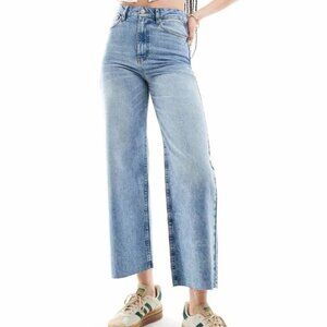 NWOT ASOS DESIGN Cropped Wide Leg Jeans in Mid Blue